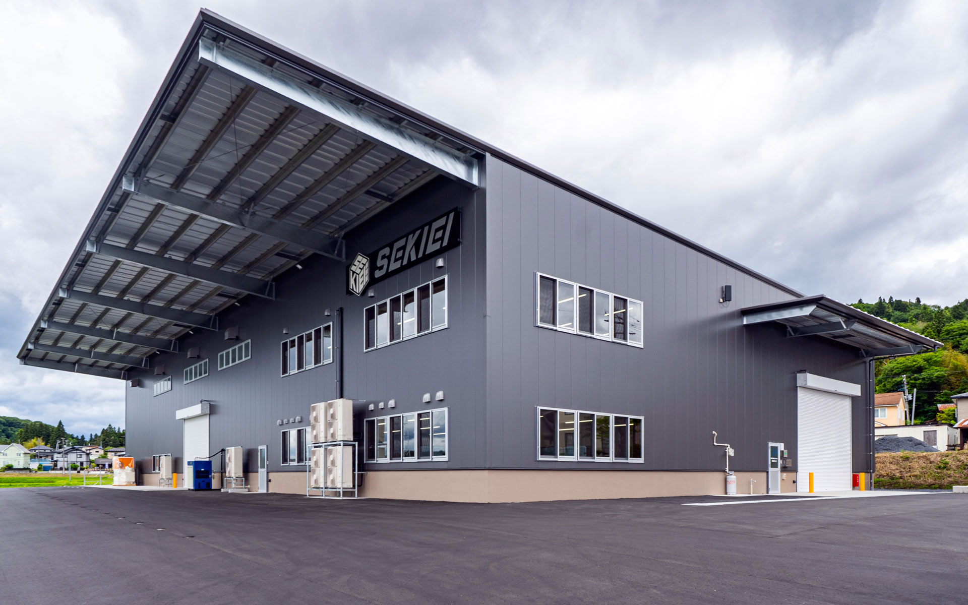 常にお客様目線に立ち、高品質で安定した製品の供給をお約束いたします。